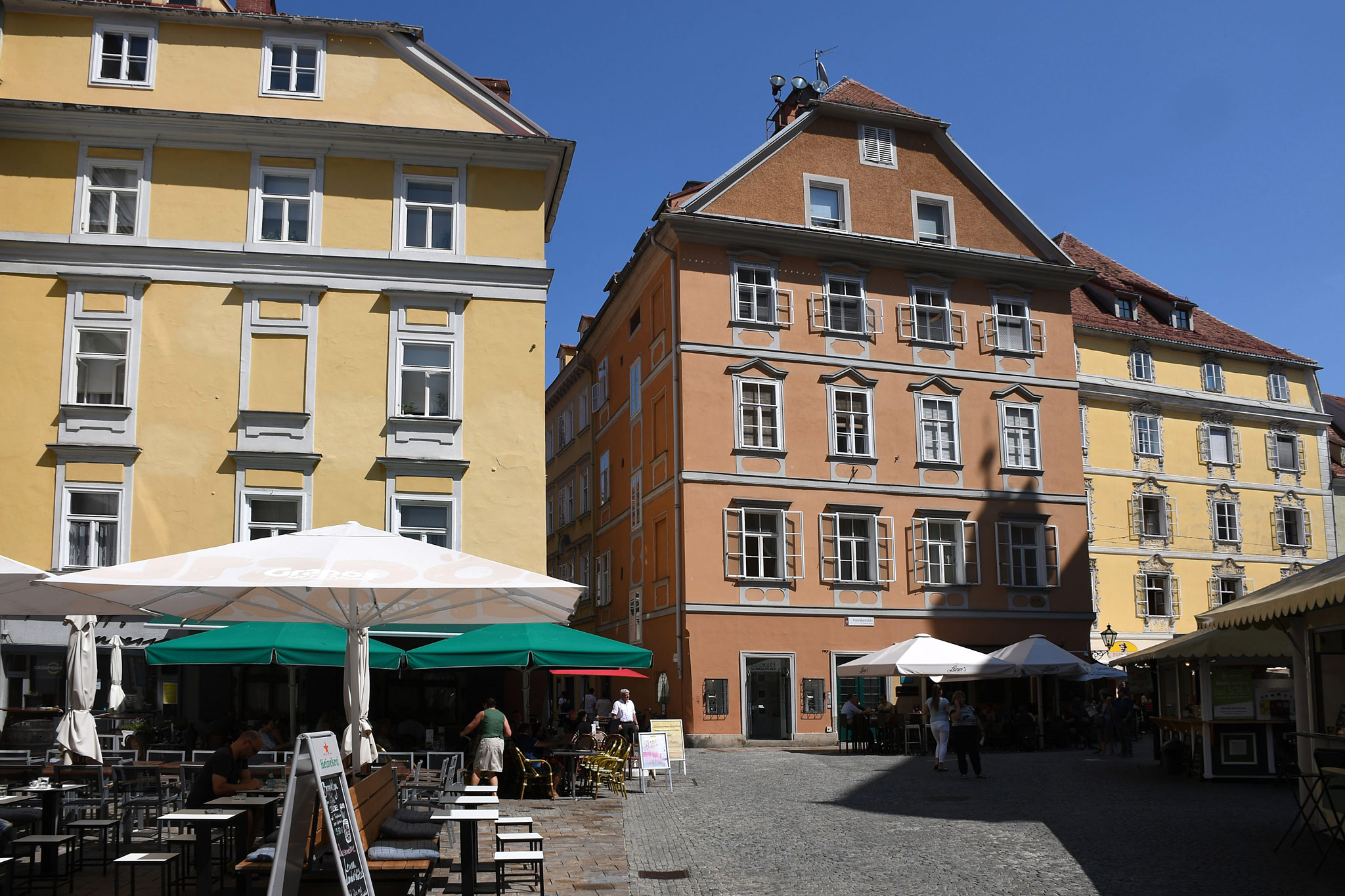 Graz (Photo license: CC BY 2.0)